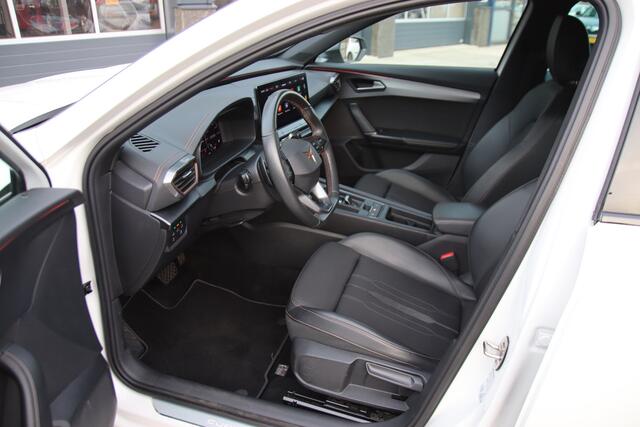 Cupra Formentor 1.5 TSI DSG Business ed. Camera, Carplay, Stoel/stuur vw, Nieuwjaar actie!