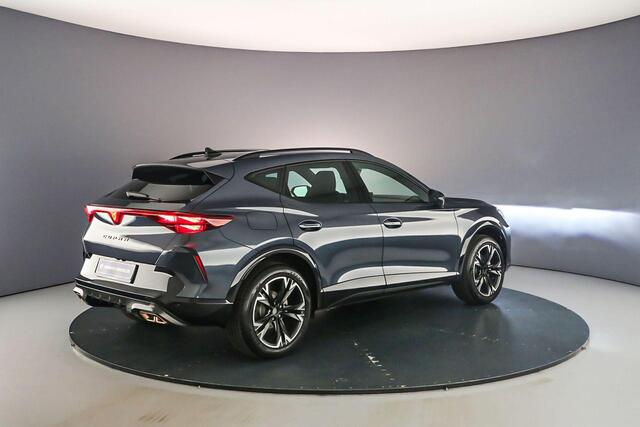 Cupra Formentor Business 1.5 TSI eHybrid 204pk DSG Automaat Adaptive cruise control, Elektrische achterklep, Navigatie, Achteruitrijcamera, LED matrix koplampen, Stuurwiel verwarmd