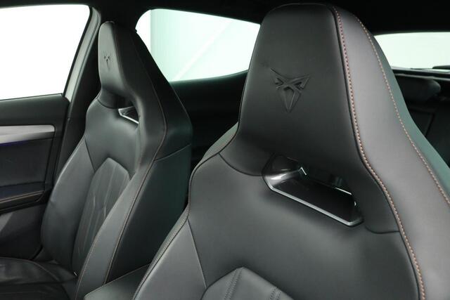 Cupra Formentor 1.4 e-Hybrid | Carplay | Leder | Stoel & stuurverwarming | Adaptive cruise | Camera | Keyless | Sfeerverlichting | Memory | Navigatie | PHEV