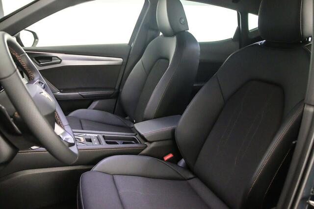 Cupra Formentor Business 1.5 TSI eHybrid 204pk DSG Automaat Adaptive cruise control, Elektrische achterklep, Achteruitrijcamera, LED verlichting, Stuurwiel verwarmd, Parkeersensoren