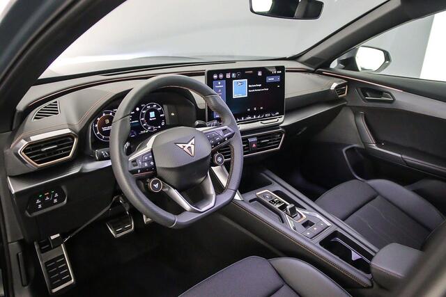 Cupra Formentor Business 1.5 TSI eHybrid 204pk DSG Automaat Adaptive cruise control, Elektrische achterklep, Achteruitrijcamera, LED verlichting, Stuurwiel verwarmd, Parkeersensoren