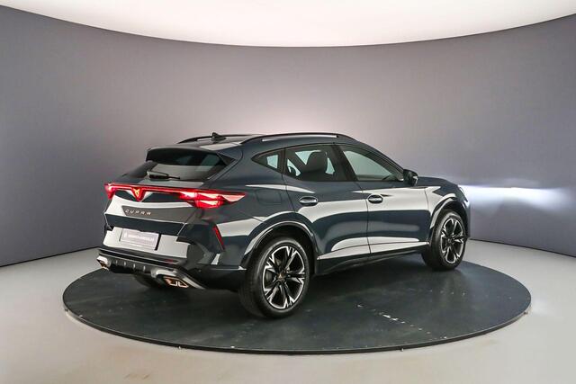 Cupra Formentor Business 1.5 TSI eHybrid 204pk DSG Automaat Adaptive cruise control, Elektrische achterklep, Achteruitrijcamera, LED verlichting, Stuurwiel verwarmd, Parkeersensoren