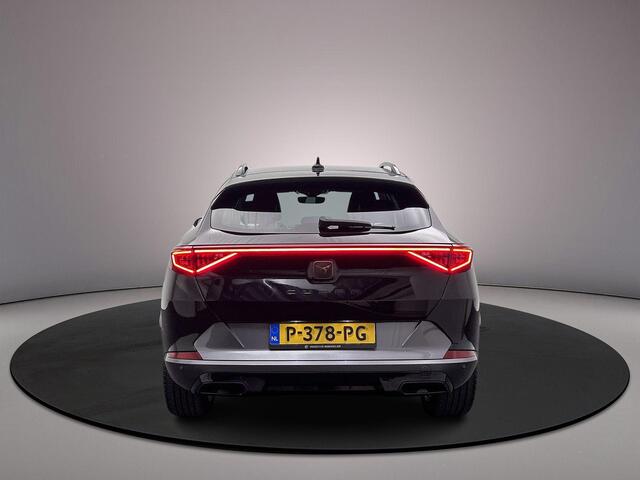 Cupra Formentor Business Edition 1.5 TSI 150pk DSG Automaat Adaptive cruise control, Navigatie, Achteruitrijcamera, Stuurwiel verwarmd, LED verlichting, Stoelverwarming, Parkeersensoren