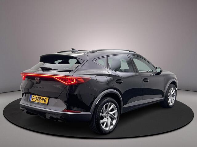 Cupra Formentor Business Edition 1.5 TSI 150pk DSG Automaat Adaptive cruise control, Navigatie, Achteruitrijcamera, Stuurwiel verwarmd, LED verlichting, Stoelverwarming, Parkeersensoren