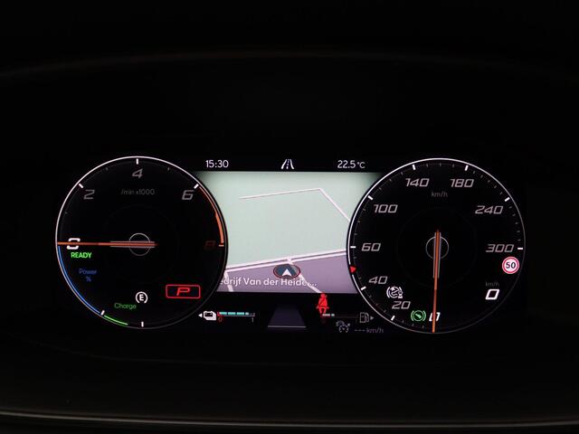 Cupra Formentor 1.4 e-Hybrid VZ Performance 245PK DSG full led, trekhaak, 360gr. camera, stuur-stoelverwarming, adaptive cruise met travel assist, side assist, virtual pedal, keyless, 19" lichtmetaal