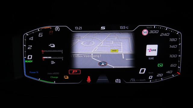 Cupra Formentor 1.5 TSI e-Hybrid Essential ACC, LANE ASSIST, STUUR/STOELVERWARMING, APPLE CARPLAY/ANDROID AUTO, 2.650KM