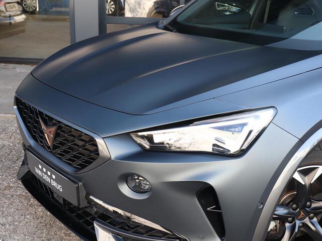 Cupra Formentor 1.4 e-Hybrid 204pk | Trekhaak | Panoramadak | Elektr. bestuurdersstoel incl. geheugen | Lederen bekleding | Adaptieve cruise control |