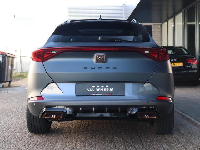 Cupra Formentor 1.4 e-Hybrid 204pk | Trekhaak | Panoramadak | Elektr. bestuurdersstoel incl. geheugen | Lederen bekleding | Adaptieve cruise control |