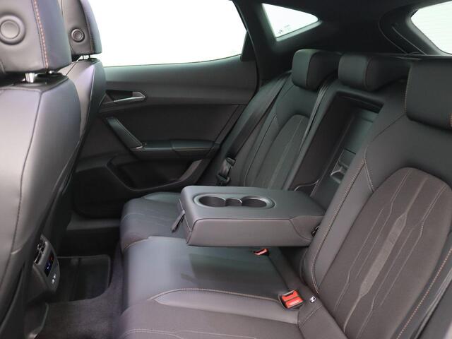 Cupra Formentor 1.4 e-Hybrid Adrenaline 204PK DSG panoramadak, full led, adaptive cruise, achteruitrijcamera, keyless, stuur-stoelverwarming, navigatie, 19" lichtmetaal