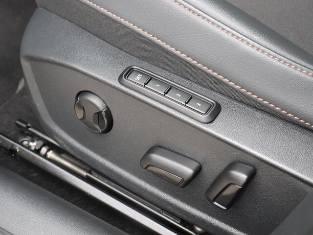 Cupra Formentor 1.4 e-Hybrid 204pk Stoel- & Stuurverwarming | Adaptieve Cruise Control | Achteruitrijcamera | Dodehoeksensor