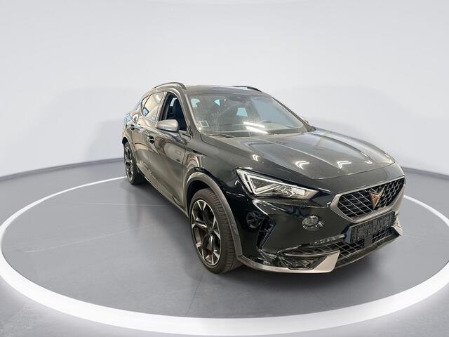 Cupra Formentor 1.4 204pk DSG e-Hybrid Business · Keyless · Camera · Apple/Android Car Play · Navi · P-Sensoren · Elek. Achterklep · 19'' Inch · Garantie t/m 11-07-2028 of 100.000km