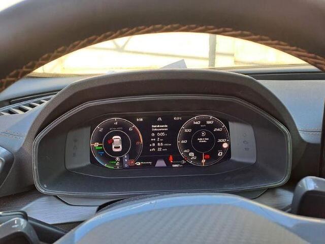 Cupra Formentor 1.4 e-Hybrid VZ Copper Edition 244pk | Panoramadak | Adaptieve Cruise | Matrix Led | Stoelverwarming