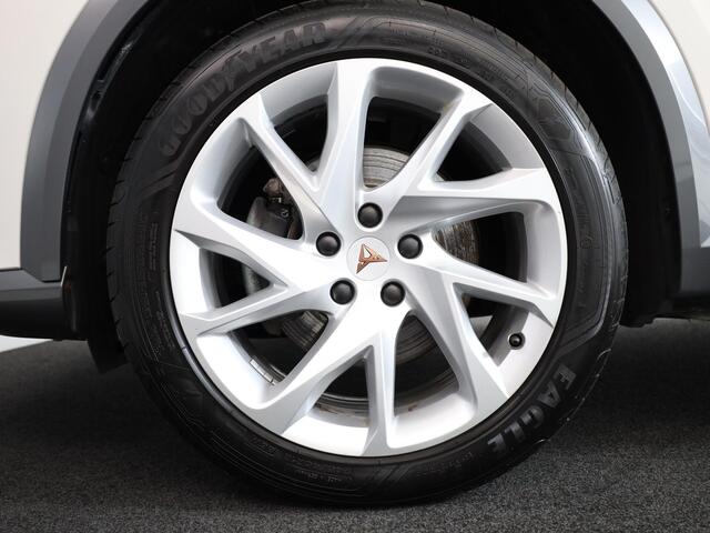 Cupra Formentor 1.4 e-Hybrid Business 204 pk Automaat (DSG) | Trekhaak (uitklapbaar) | Parkeersensoren achter | Adaptieve cruise control | Autom. airco (3 zones) | Full-LED koplampen |