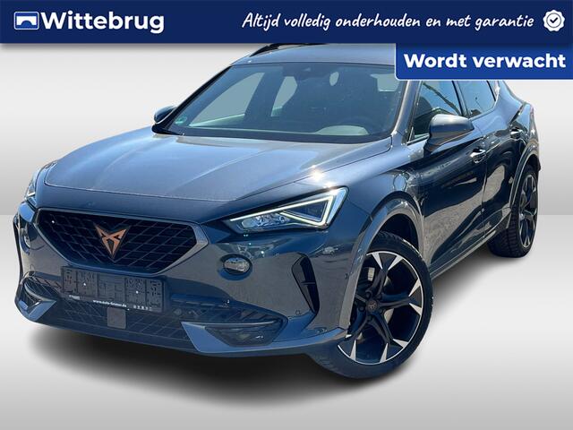 Cupra Formentor 1.4 e-Hybrid 245pk DSG Performance / SuperSport Stuur / Kuipstoelen Met Memory / LED / Stuur & Stoelverwarming / Navigatie / 19" LMV