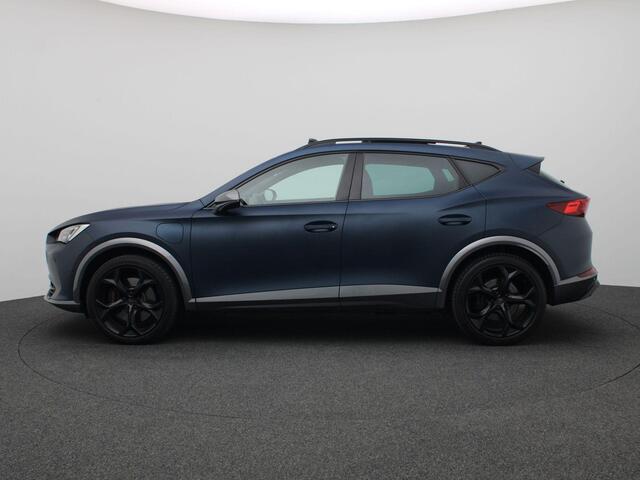 Cupra Formentor 1.4 e-Hybrid VZ Copper Edition 245PK DSG Panoramadak, adaptieve cruise controle, achteruitrijcamera, side assist, park assist, stuurverwarming, keyless, trekhaak, 19'' lichtmetaal