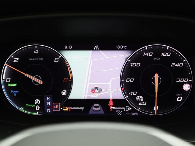 Cupra Formentor 1.4 e-Hybrid VZ Copper Edition 245PK DSG Panoramadak, adaptieve cruise controle, achteruitrijcamera, side assist, park assist, stuurverwarming, keyless, trekhaak, 19'' lichtmetaal