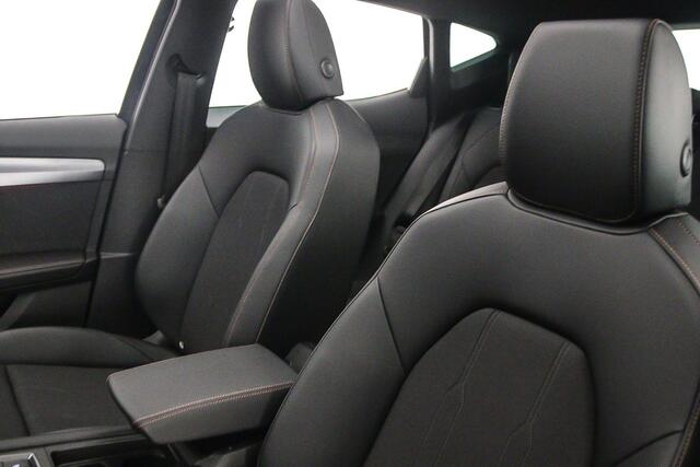 Cupra Formentor Business 1.5 TSI eHybrid 204pk DSG Automaat Panoramadak, 360 camera, Elektrische achterklep, Adaptive cruise control, Achteruitrijcamera, Navigatie