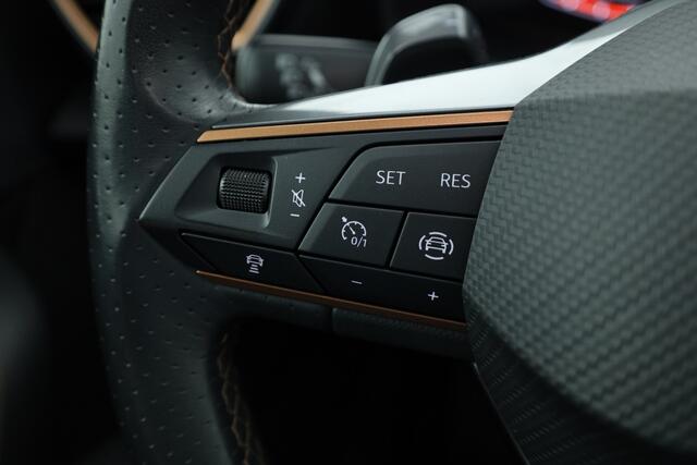 Cupra Formentor 1.5 TSI Business Edition | Pano | Elek. Trekhaak | Camera | Stoel- Stuurverw. | Navi