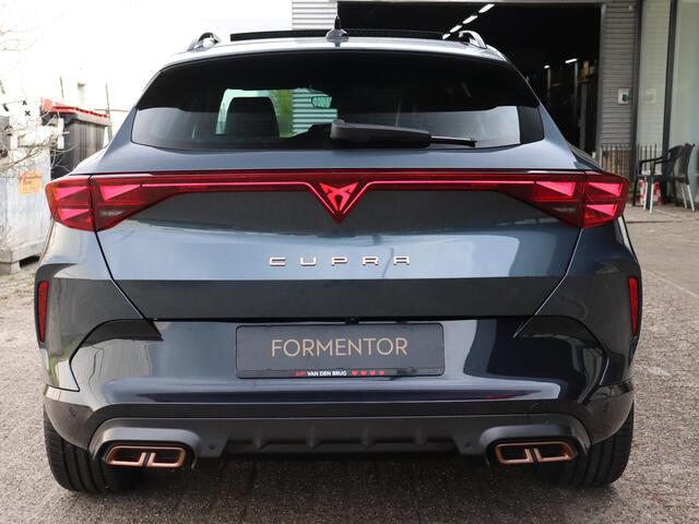 Cupra Formentor 1.5 TSI e-Hybrid 204pk | Panoramadak | 360gr. camera | Elektrische achterklep | Navigatie | Adaptieve cruise control |