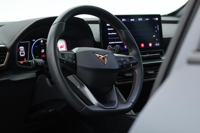 Cupra Formentor 1.4 e-Hybrid VZ | Pano | MAT Grijs | Elek. trekhaak | Stoel- Stuurverw. | Adapt. Cruise