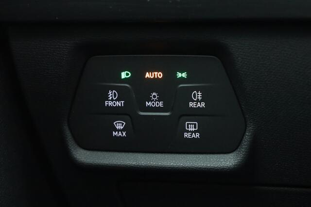 Cupra Formentor 1.4 e-Hybrid VZ | Pano | MAT Grijs | Elek. trekhaak | Stoel- Stuurverw. | Adapt. Cruise