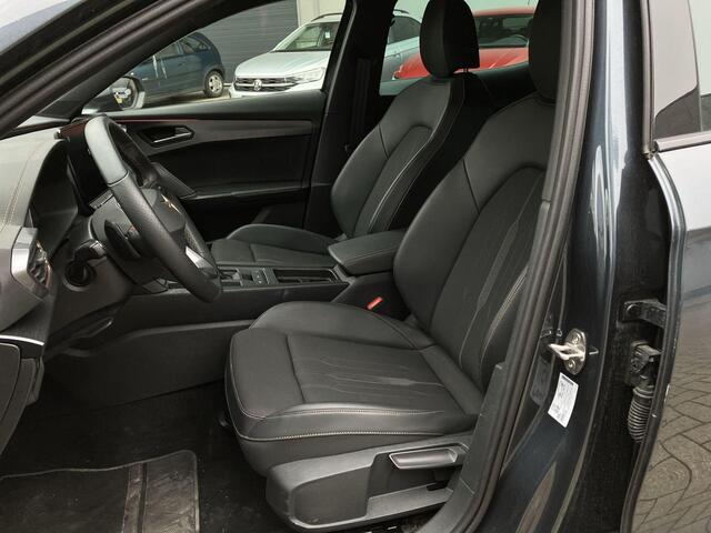 Cupra Formentor 1.4 204pk DSG e-Hybrid Business · Camera · Apple/Android Car Play · Navi · Dodehoek · Stuurwiel Verwarming · 19'' Inch · Garantie t/m 18-07-2028 of 100.000km