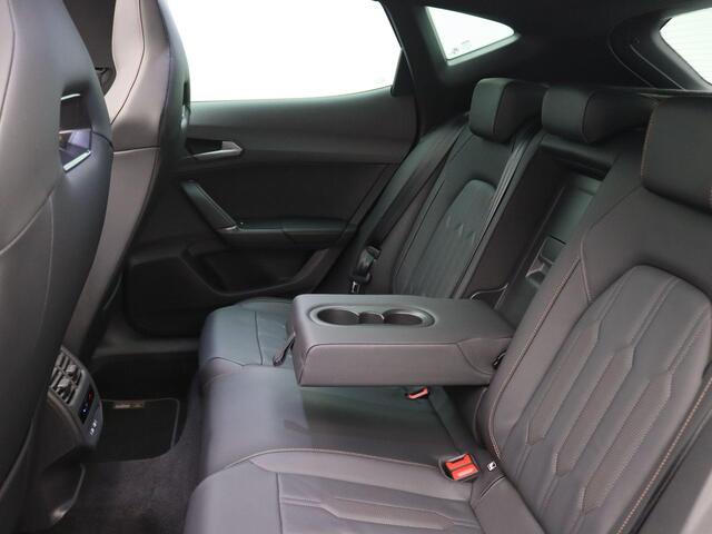 Cupra Formentor 1.4 e-Hybrid VZ Performance 245PK DSG Full led, 360 gr. camera, alarm, panoramadak, volleder, elek. verstelbare voorstoel, adaptive cruise met travelassist, side assist, 19" lichtmetaal