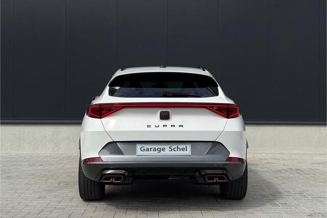 Cupra Formentor 1.4 e-Hybrid VZ Performance PHEV - Kuipstoelen - ACC - LED - Navi - Camera - Winterpakket - Rijklaar