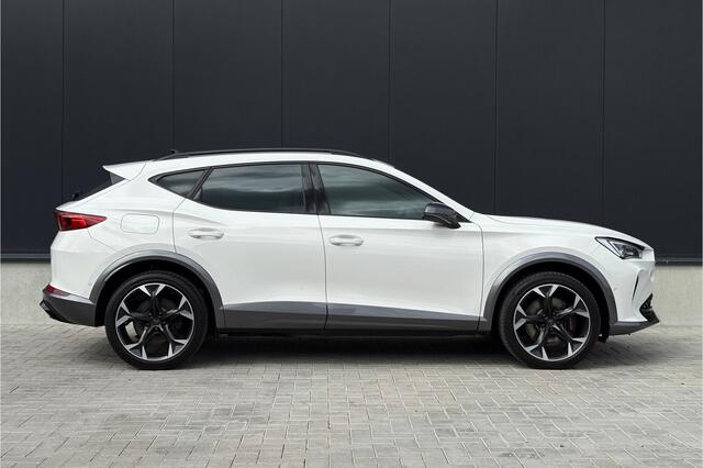 Cupra Formentor 1.4 e-Hybrid VZ Performance PHEV - Kuipstoelen - ACC - LED - Navi - Camera - Winterpakket - Rijklaar