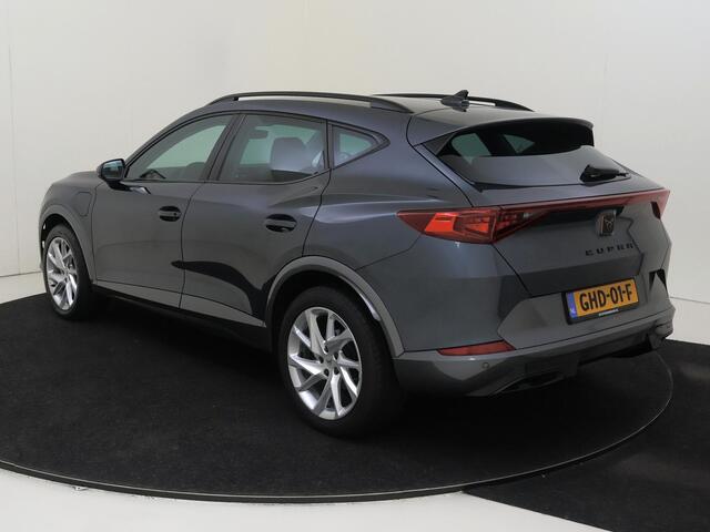 Cupra Formentor 1.4 TSI e-Hybrid Essential | Keyless | Stuurwielverwarming | 3-zone airco | Parkeersensoren achter | Draadloze telefoonlader |