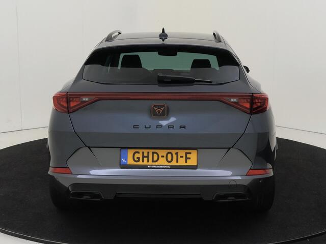 Cupra Formentor 1.4 TSI e-Hybrid Essential | Keyless | Stuurwielverwarming | 3-zone airco | Parkeersensoren achter | Draadloze telefoonlader |