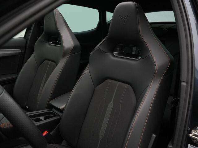 Cupra Formentor 1.4 245 pk DSG e-Hybrid VZ Performance | Panoramadak | Adaptief sportonderstel | Navigatie 12 inch | Stuur-/stoelverwarming