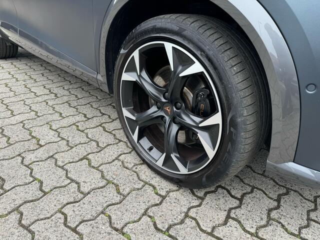 Cupra Formentor 1.4 e-Hybrid VZ Performance 245 pk, virtual cockpit, sport stuur/stoelen, cruise