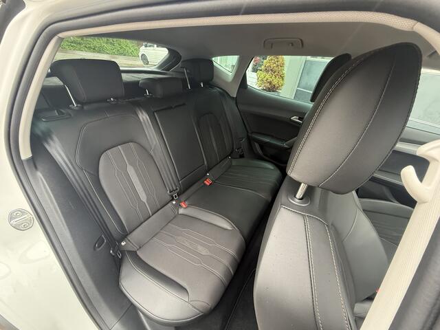 Cupra Formentor 1.4 e-Hybrid Business Bj 2022 Km 24.000 Nap 1e eigenaar 245pk