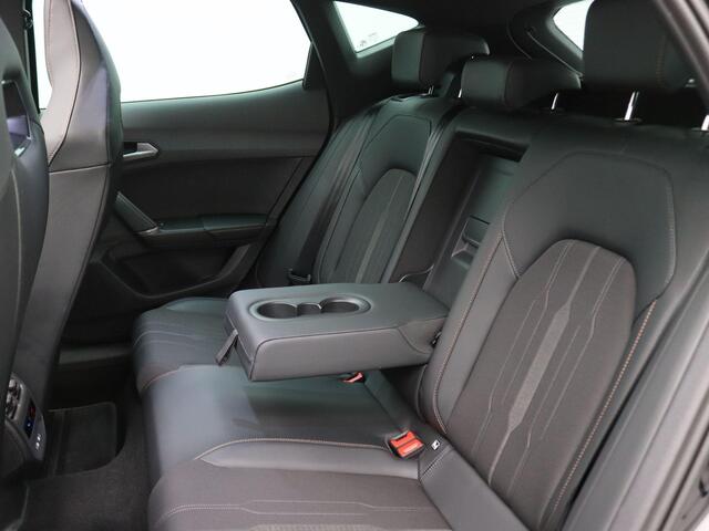 Cupra Formentor 1.4 e-Hybrid VZ Performance 245PK DSG Pano-Schuifdak, Supersportstuur, 360gr. Camera, Keyless, Memorystoel, Virtual Pedal, Stoel-Stuurverwarming, Side Assist, 19" LM Velgen