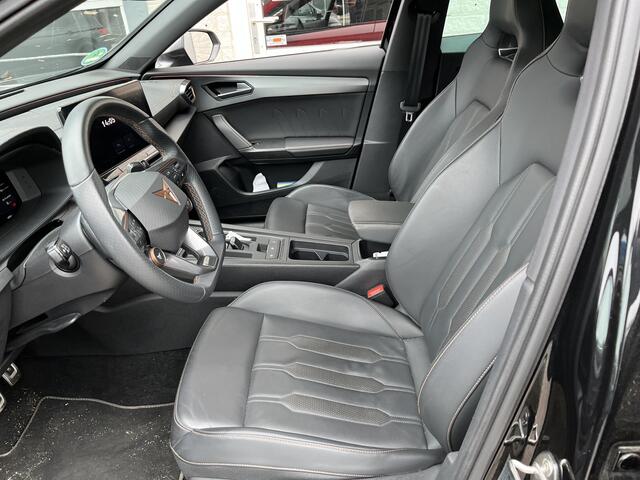 Cupra Formentor 1.4 e-Hybrid VZ Black Edition / AUTOMAAT/ 245 PK/ CAMERA/ PARK. SENSOREN/ LEDEREN MEMORY SEATS/ KEYLESS/ DODE HOEK/ STOEL-STUUVERWARM./ MATRIX/ ADAPT. CRUISE/ APP-CONNECT/ NAVI/ CLIMA/ DAB