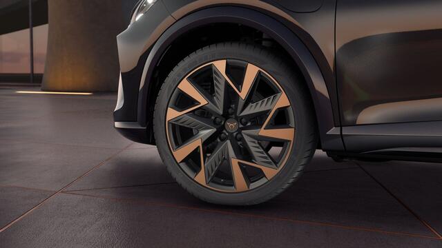 Cupra Formentor CUPRA 1.5 TSI e-Hybrid 204 6DSG Business | Achteruitrijcamera | Digitaal instrumentenpaneel (Virtual Cockpit) | Draadloze Apple CarPlay(TM), Android Auto(TM)