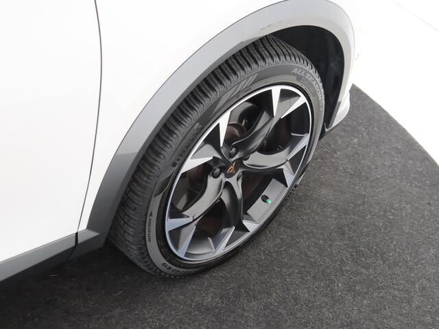 Cupra Formentor 1.4 e-Hybrid Performance | Cupra mode | 360 camera | Adaptieve demping | Keyless | Stoel- en stuurwielverwarming | 3-zone airco | Dodehoek detectie | Navigatie |