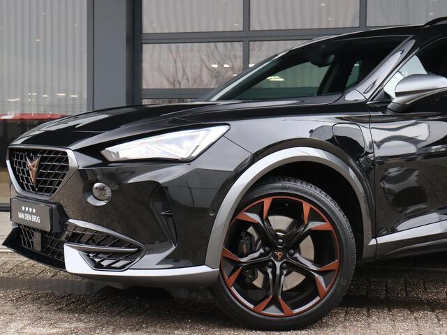 Cupra Formentor 1.4 e-Hybrid VZ 245pk | Elek. Verstelbare bestuurdersstoel | Achteruitrijcamera | Dodehoekdetectie | Adaptieve Cruise Control | Stoel- & Stuurverwarming |