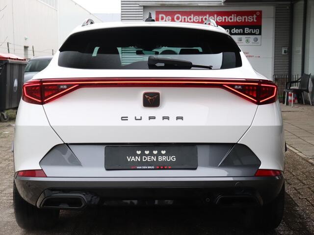 Cupra Formentor 1.4 e-Hybrid 204pk | Adaptieve Cruise Control |Stoel- en stuurverwarming | Achteruitrijcamera | Keyless entry & go |