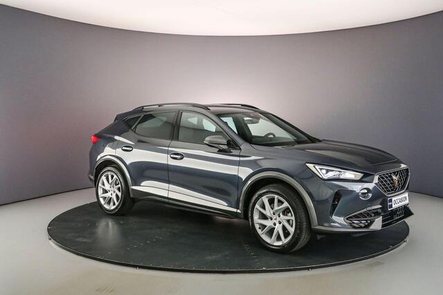 Cupra Formentor Essential 1.4 TSI e-Hybrid 204pk DSG Automaat Trekhaak, Adaptive cruise control, Achteruitrijcamera, Stoelverwarming, Navigatie, LED verlichting, Stuurwiel verwarmd