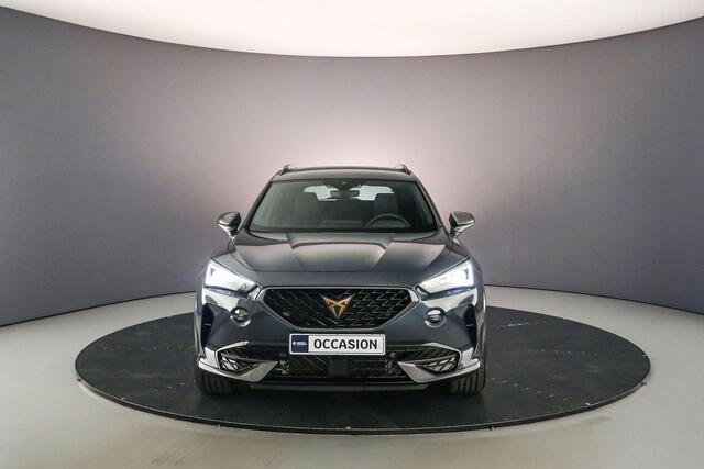 Cupra Formentor Essential 1.4 TSI e-Hybrid 204pk DSG Automaat Trekhaak, Adaptive cruise control, Achteruitrijcamera, Stoelverwarming, Navigatie, LED verlichting, Stuurwiel verwarmd