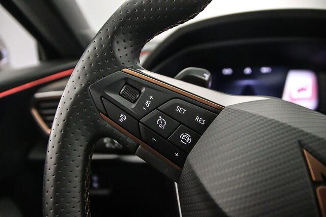 Cupra Formentor Essential 1.4 TSI e-Hybrid 204pk DSG Automaat Trekhaak, Adaptive cruise control, Achteruitrijcamera, Stoelverwarming, Navigatie, LED verlichting, Stuurwiel verwarmd