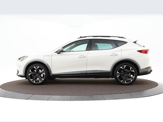 Cupra Formentor 1.4 245pk DSG e-Hybrid VZ · Camera · Panoramadak · Elek. Bestuurderstoel · ACC · Side Assist · Parkeerassistent · 19''Velgen ·