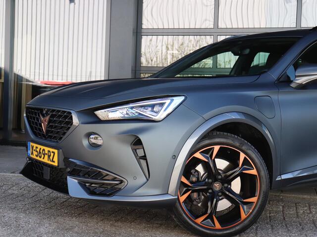 Cupra Formentor 1.4 e-Hybrid VZ 245PK | Panoramadak | 360 camera | Dodehoeksensoren | Elektrische achterklep | Stuur -& Stoelverwarming | Apple Carplay / Android Auto |