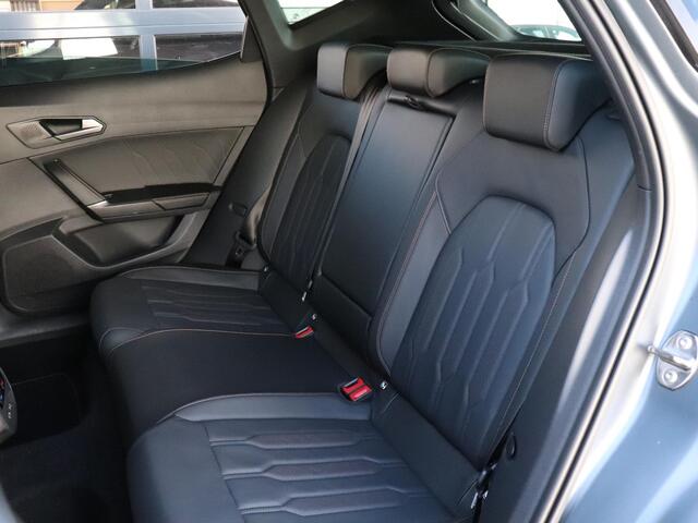 Cupra Formentor 1.4 e-Hybrid VZ 245PK | Panoramadak | 360 camera | Dodehoeksensoren | Elektrische achterklep | Stuur -& Stoelverwarming | Apple Carplay / Android Auto |