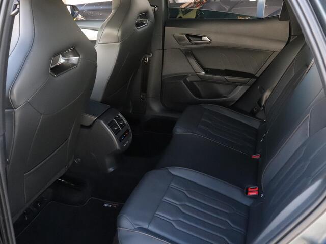 Cupra Formentor 1.4 e-Hybrid VZ 245PK | Panoramadak | 360 camera | Dodehoeksensoren | Elektrische achterklep | Stuur -& Stoelverwarming | Apple Carplay / Android Auto |