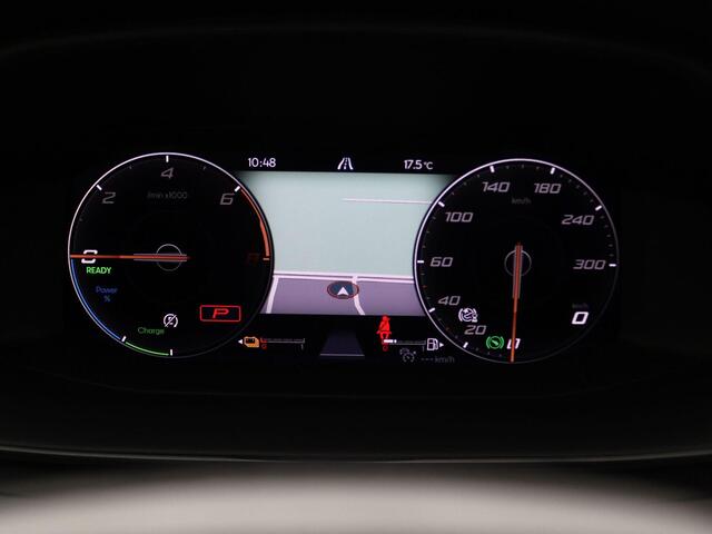 Cupra Formentor 1.4 e-Hybrid Performance full led, adaptive cruise met travel assist, side assist, schuif-kanteldak, elek. verstelbare voorstoel, stuur-stoelverwarming, keyless, navigatie, 19" lichtmetaal