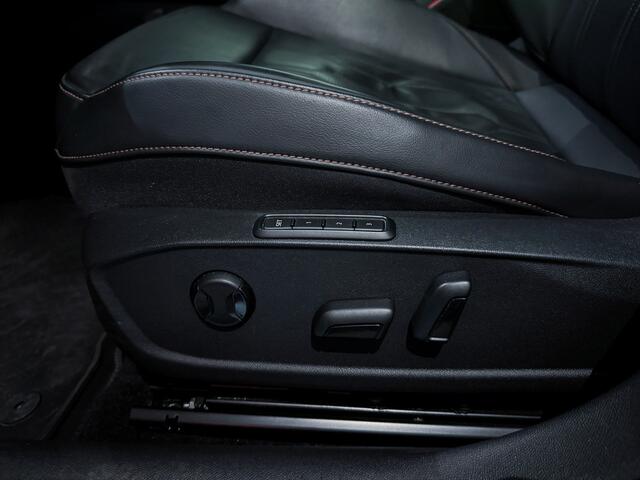 Cupra Formentor 1.5 TSI 12-2022|MatteGrijs|SportStoelen|Leder|Memory|Camera|