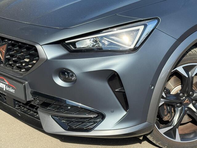 Cupra Formentor 1.4 e-Hybrid 245pk VZ Performance Pano Sfeer ACC Camera Keyless Wegkl. Trekh Adapt.Demp VOL!